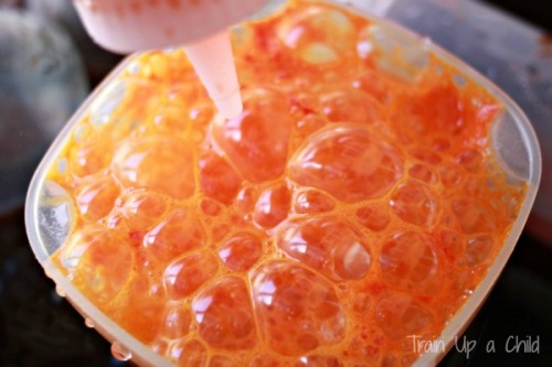 &ldquo;Kool Aid Eruptions&rdquo; Things you&rsquo;ll need: - kool aid - baking soda - wa