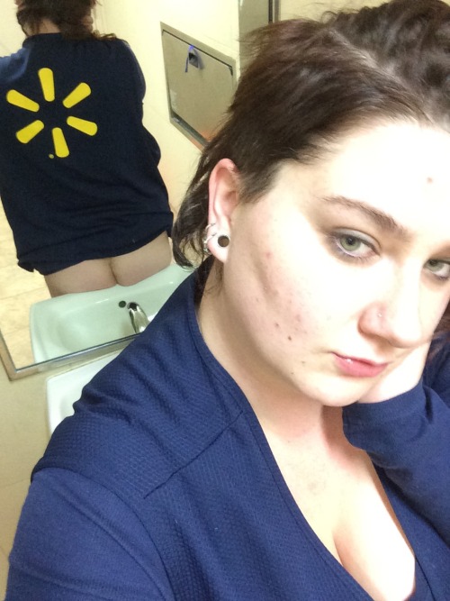 neversfw18andup: Walmart I love Wal-Mart now