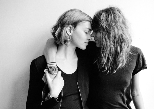 fuckyeahdykes:  Arizona Muse and Freja Beha Erichsen  By Terry Richardson 