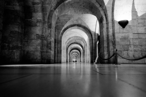 artblackwhite:  Neverending corridor by BarneyGumbel Corridor in the basement of Atatürk Mausoleum Anitkabir,Ankara,Atatürk,Grabstätte,Museum,Turkey,Türkei,Leichnam 