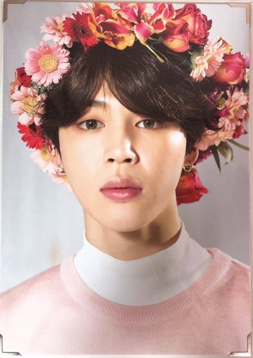 BTS LOVE YOURSELF TOUR In Seoul Official Goods Premium Photos|| Dazzlingtaekook