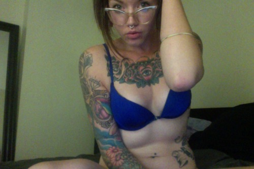please-sir-harder:  Playtime before bed!xo