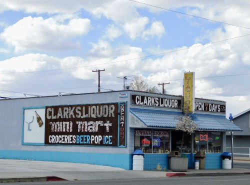 Clarks Liquor, Hawthorne, Nevada, 2020.