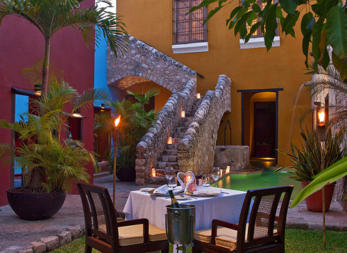 Romantic dinner at Hacienda Puerta in Campeche, Mexico (by Luxury Collection Hotels and Resorts).