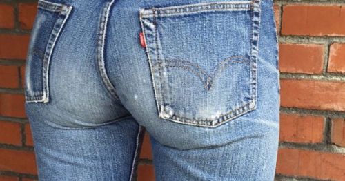 Porn Just Pinned to Jeans - Mostly Levis: OMG! photos