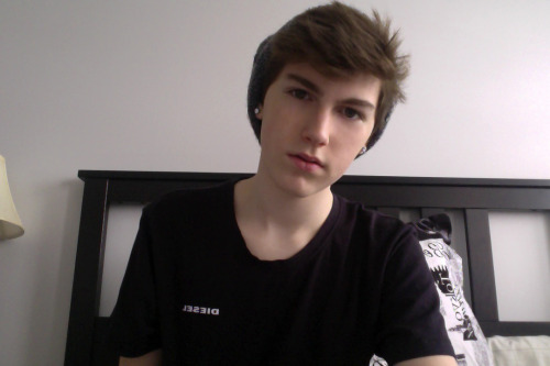 prigipessa: forebidden:  i love my diesel shirt  i love your face
