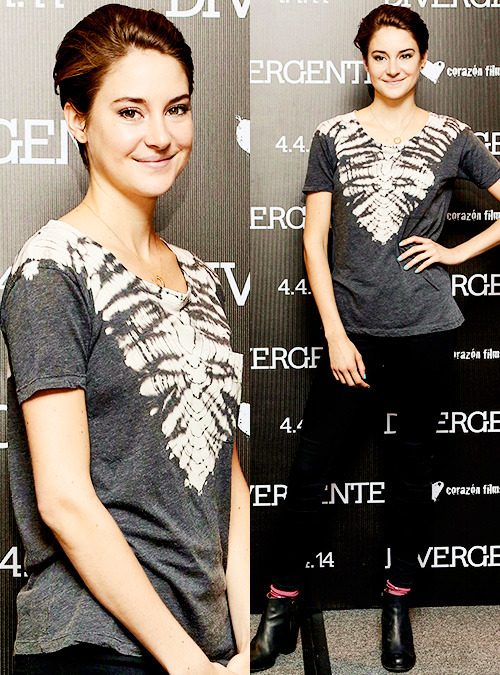 dobrence:
“ Shailene Woodley attends the ‘Divergent’ premiere in Mexico. (March 24, 2014)
”