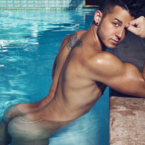 Hot Hunks & Big Bubble Butts 2.0