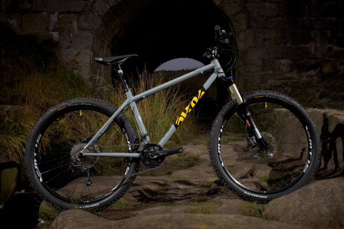kinkicycle:   Gloss Grey/Yellow BFe 275 by CoticLtd