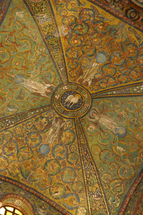 milkywayrollercoaster: Basilica di San Vitale  547 AD Ravenna/Italy photos cjmn 