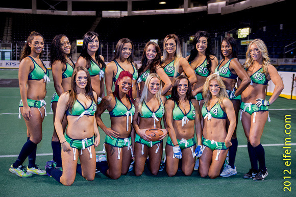 Females + Football = FABULOUS!  Seattle Mist, baby!!