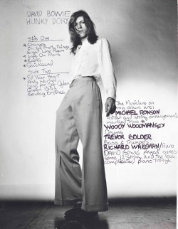 soundsof71: David Bowie’s handwritten notes on this Brian Ward photo used for the back cover of 1971’s Hunky Dory.