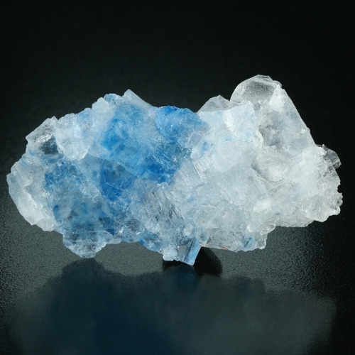 vugnasmineralblog:    Halite  Klodawa, Wielkopolskie, Poland  