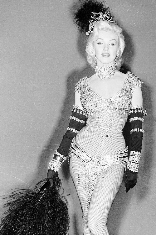 foreverupsidedowninsideout:  Marilyn always glamorous 