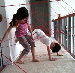 awake-atnight:  poisonedfortunecookie:  impalachesters:  youdontreallywantthis:  thepathtowonderland:  harleyhendrix:  inspirations4yourlife:  Make a “laser grid” by taping yarn to the walls and let your kids try to get though it. Also great for parties