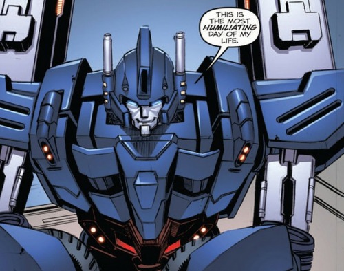 fulcrumisthebomb:Most of my favourite Ultra Magnus moments in MTMTE ❤