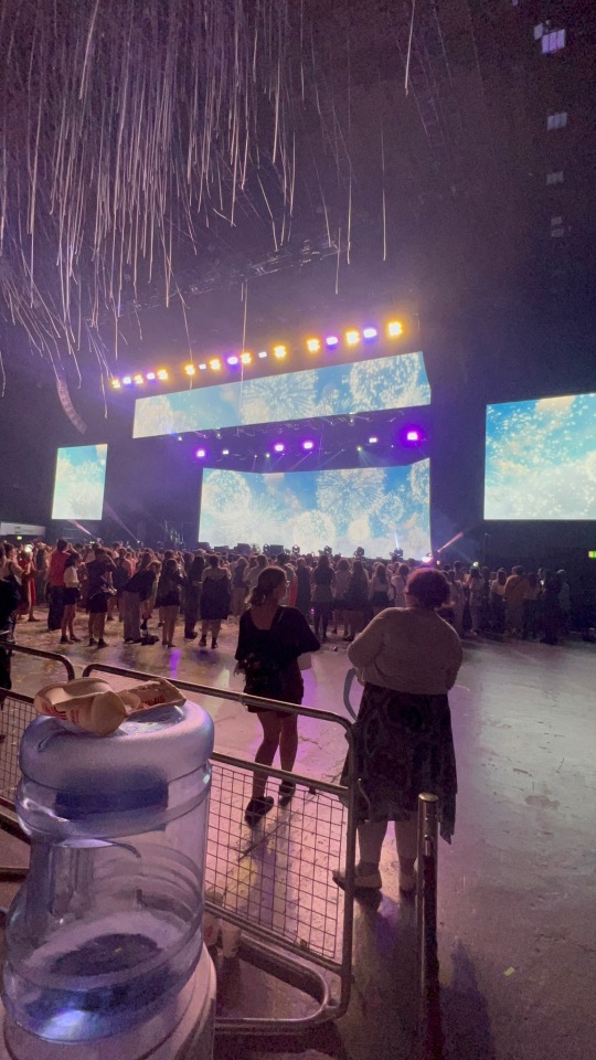 I Saw My Wives Irl Last Night At Their First Ever London Concert And I Couldnt Be Happier