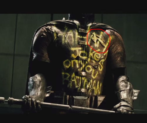 daily-superheroes:  Robin’s suit in the new BvS trailerhttp://daily-superheroes.tumblr.com/