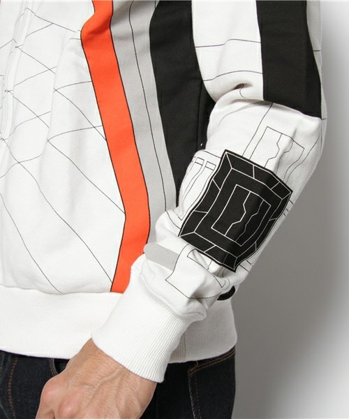 otooto22:   BEAMS x BANDAI x 仮面ライダー / FORZE PARKA「仮面ライダーフォーゼ」をモチーフにしたパーカーを制作致しました。代官山MANGART