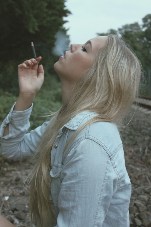 riverofbones:  vintage & models ❂