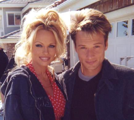 Pamela Anderson, Shaun Baker, Dustin Nguyen, George Pilgrim & Steven Bauer On The Set Of "V.I.P."V.I.P.