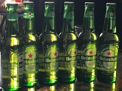 Afternoon Beer session.. warm up before Sunday’s event.  hope you #singlemom’s are here 