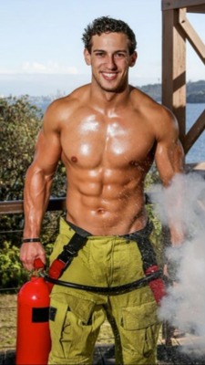 traveladdict227:  uteandfooty: Queensland fire fighters