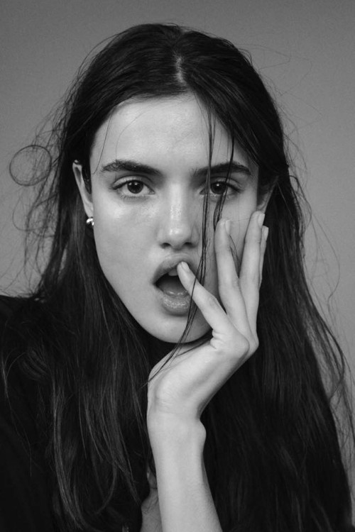 senyahearts:Blanca Padilla Photographed by: Ale Poveda 