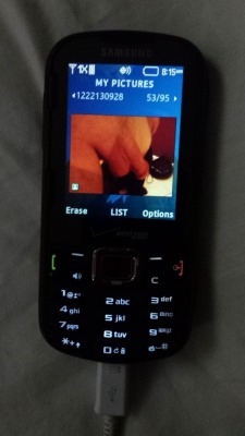 So i was going through some stuff and found this old ass phone of mine &hellip;&hellip;&hellip; can&rsquo;t believe the camera still works !😆