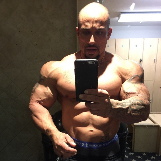 bodybuilers4worship:  drwannabe:  Marco Rivera  Fuck look what the juice has done