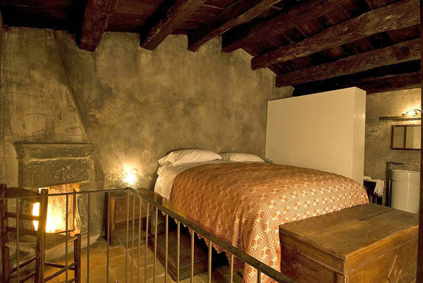 fuckyeahawesomehouses:  Romantic Sextantio Hotel, Italy
