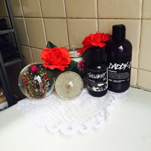 unwinseggsv: the photoset you didn’t need of my bath this morning ❤️ Necesito una mañan