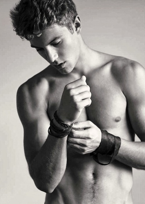 amanthing:  Visit amanthing Hunk Edition BlogWith 9 Different Categories of HOT MEN to Choose From