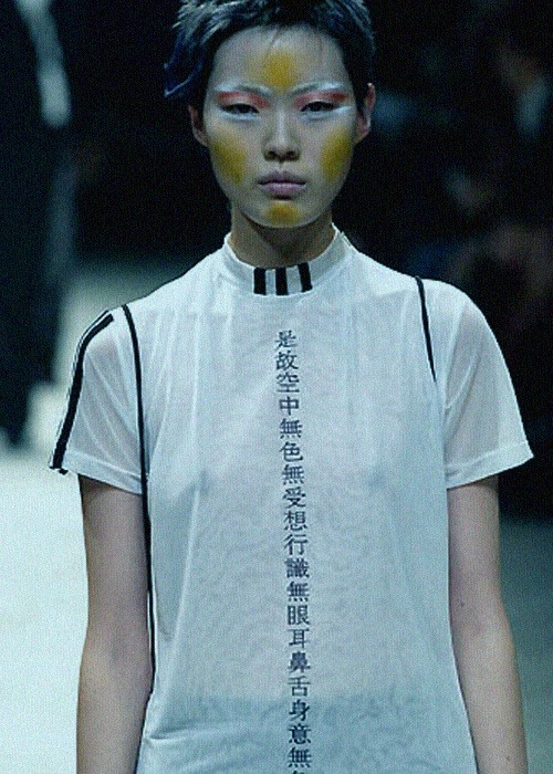 imsarahrain: Kae Lee Iwakawa  Yohji Yamamoto S/S 2002