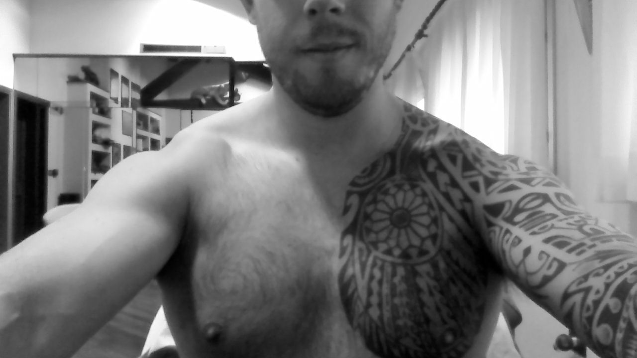 Morning Tumblr ! It&rsquo;s time to hit the gym ! Have a great day everybody