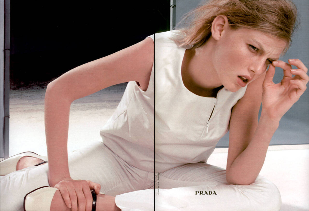 celines:  Angela Lindvall for Prada Fall 1998