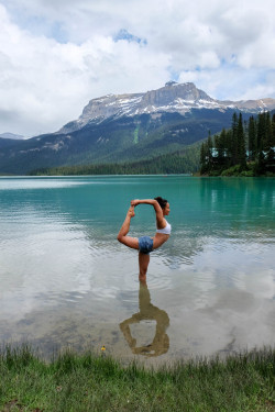 camleeyoga:  Get off the mat and dance!Natarajasana