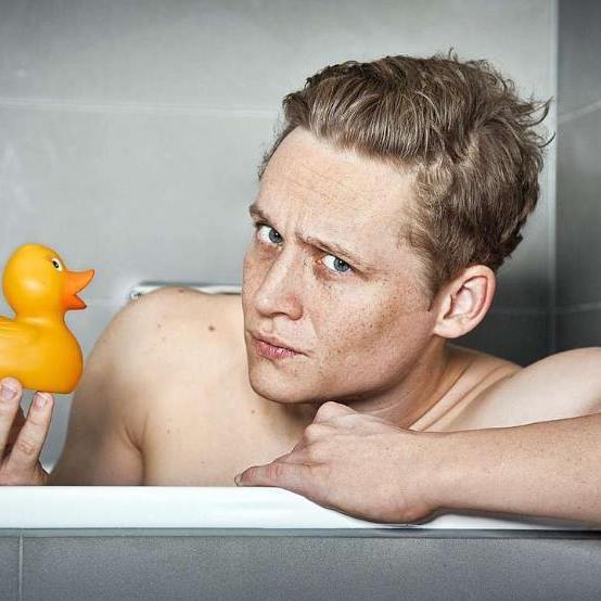 famousnudenaked:  Matthias Schweighöfer in Friendship! (2010)