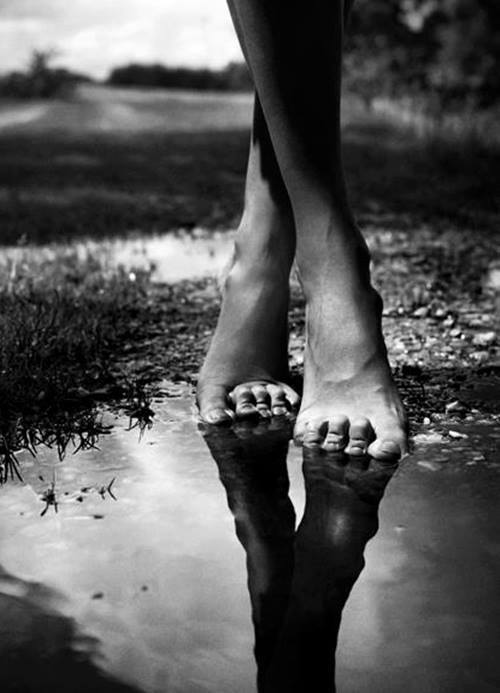 mydarkbaby:  Follow me for 20,000+ More great photos like these: http://mydarkbaby.tumblr.com/ 