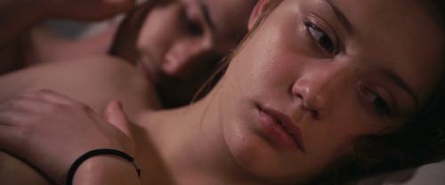 dinewalseloc:  La vie d'Adèle (2013) He’s not the problem. I’m missing something. I’m all messed up. I’m crazy. 