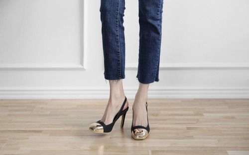 Shop Korean shoes online at kakuubasic.com , choose a sleek pair of metallic toe mary jane pumps for