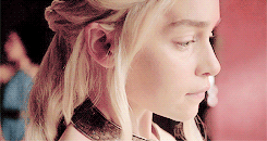 fuckyeahdaenerysstormborn:I will not let those I have freed slide back into chains.