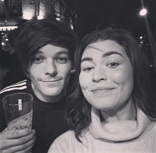 louisupdates: lucyburnham: Just chilling with Louis