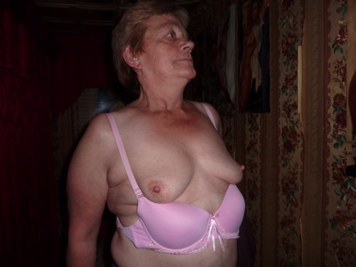 hornygrannyposts:  Bizarre   Creampie   porn pictures