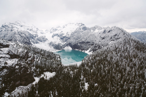 Porn photo banshy:  Cascades Heli by Alex Strohl 