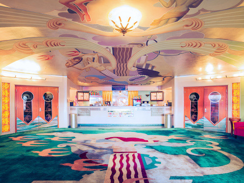 fuckyeahtheatres: Exquisite Photos of Grandiose Movie Palaces