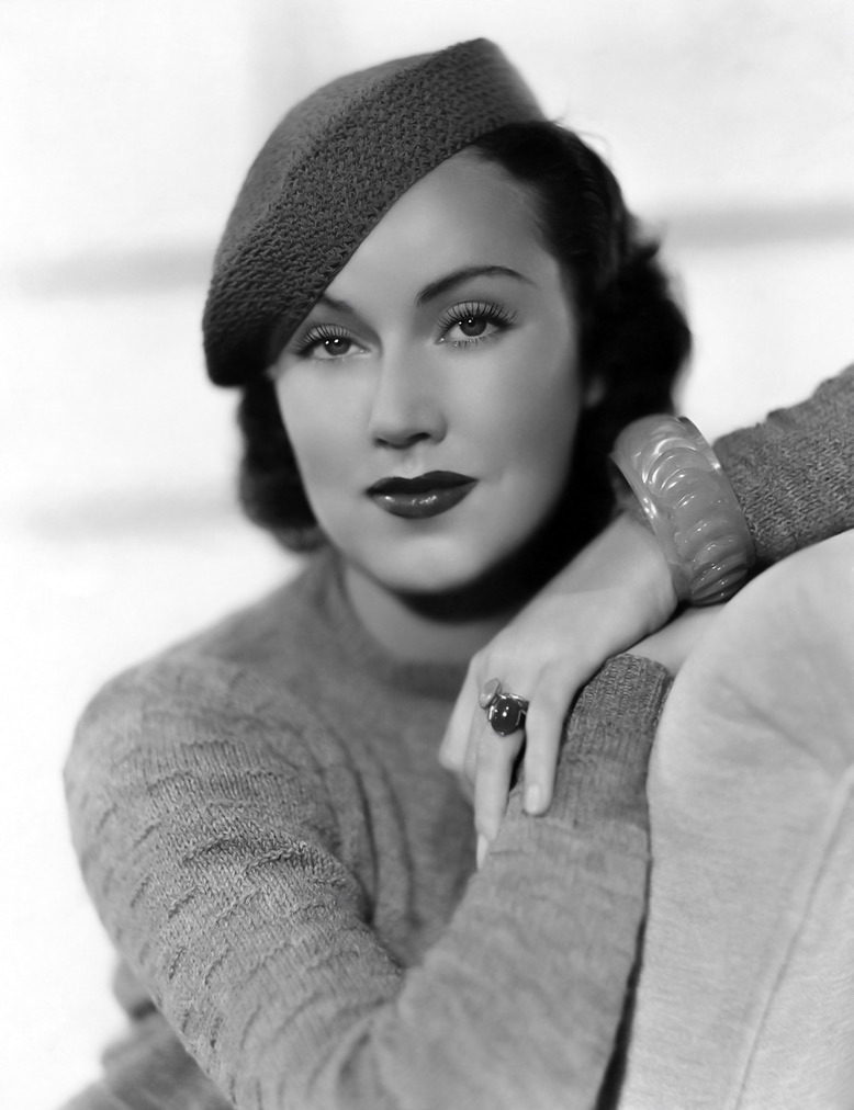 annies-classic-beauties:
“Fay Wray
”