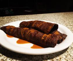 Chocolate peanut butter @muscleegg crepes with @waldenfarmsinternational caramel syrup 😋 takes care of those pesky sugar cravings and fills up my necessary protein for the day!! by 6feetofsunshine