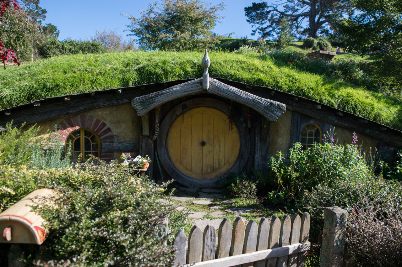 captainhanski:  Hobbiton / The ShireHannah Ray - twitter | instagram | blog | facebookblog