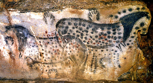luneraynokitsune:Grotte de Pech Merle. Chevaux, mains et saumon.